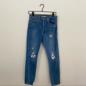 LEVIS Women’s 28 “Wedgie Skinny” Denim Jean